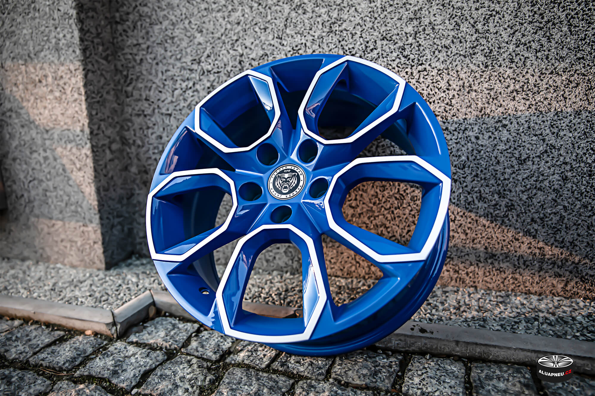 Hliníková kola Yakuza Japan model Kenzou Blue