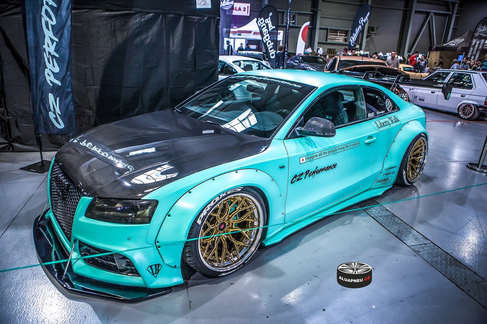 Alu kola Liberty Walk Audi S5 - tuning sraz Praha