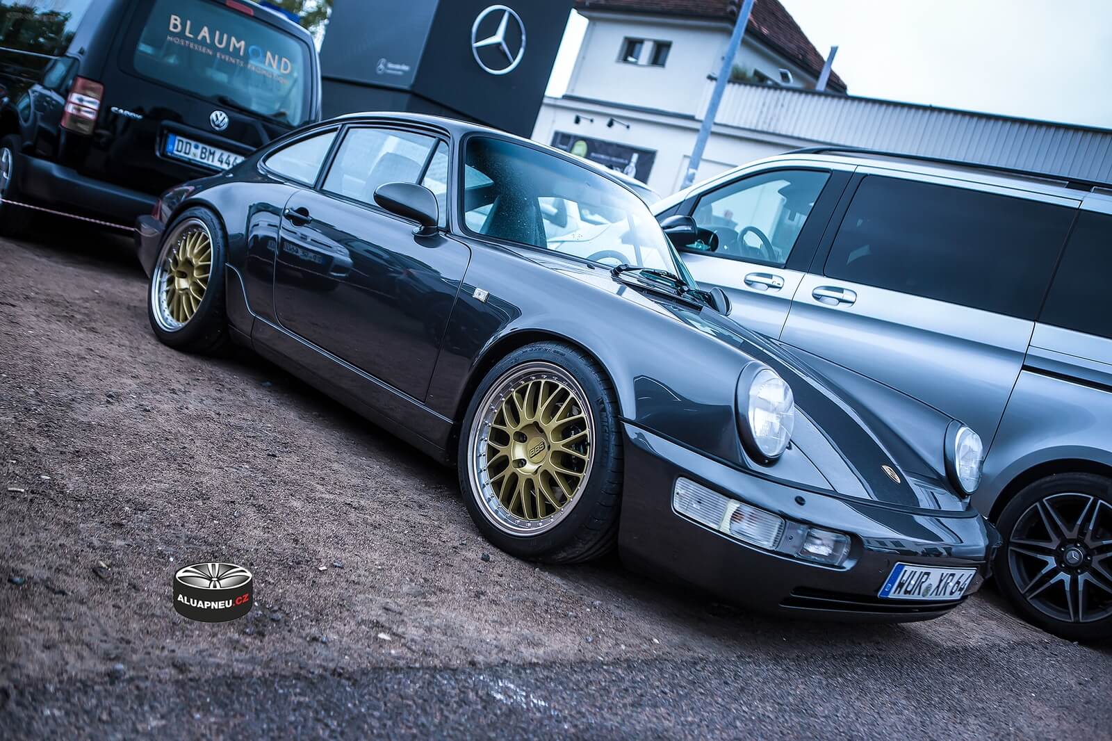 Zlaté elektrony Porsche 911 - leštěný límec - Xs Carnight Drážďany