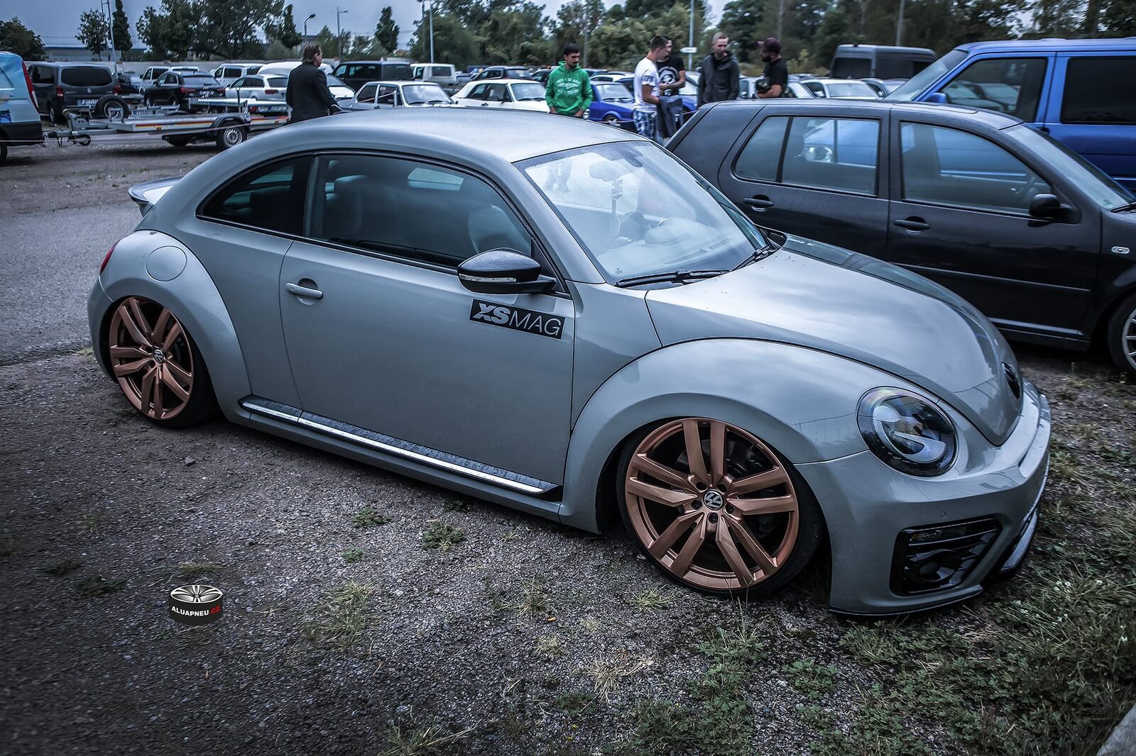 Bronzová alu kola Volkswagen Beetle tuning parking Xs CarNight Dresden