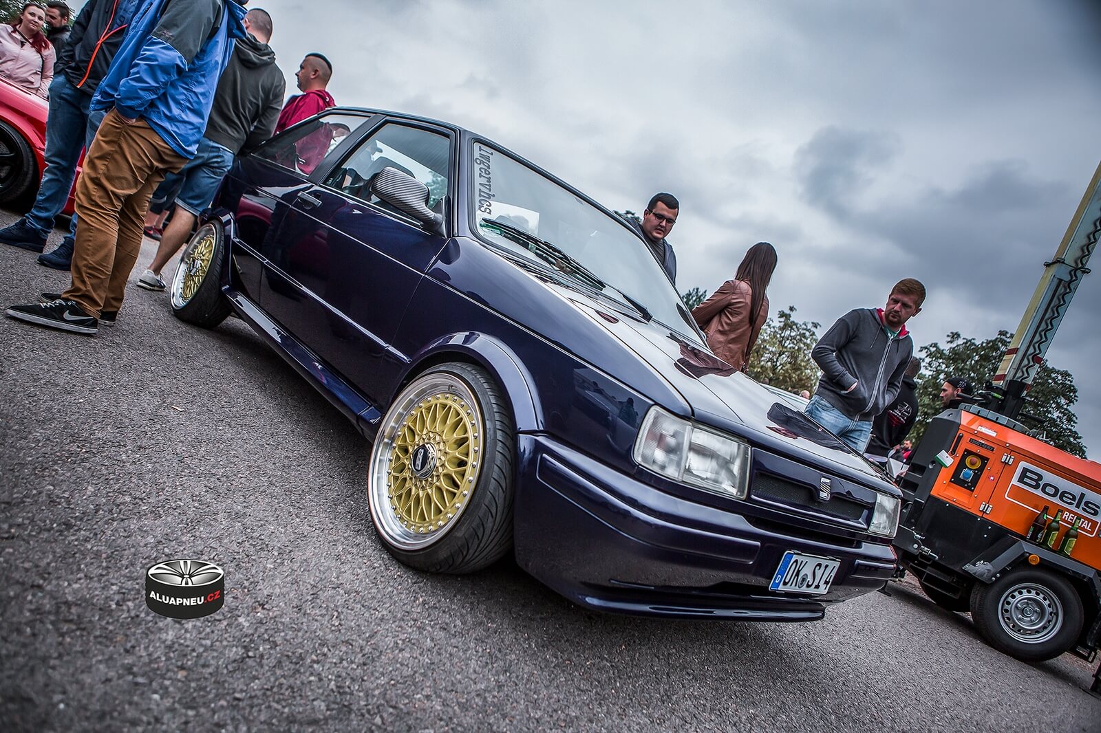 Zlatá alu kola Seat Ibiza - tuning Dresden
