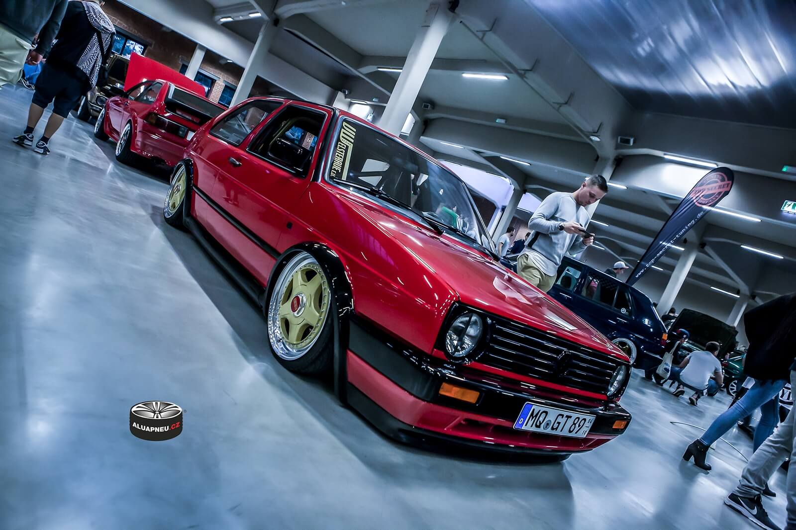 Zlaté hliníkové disky Volkswagen