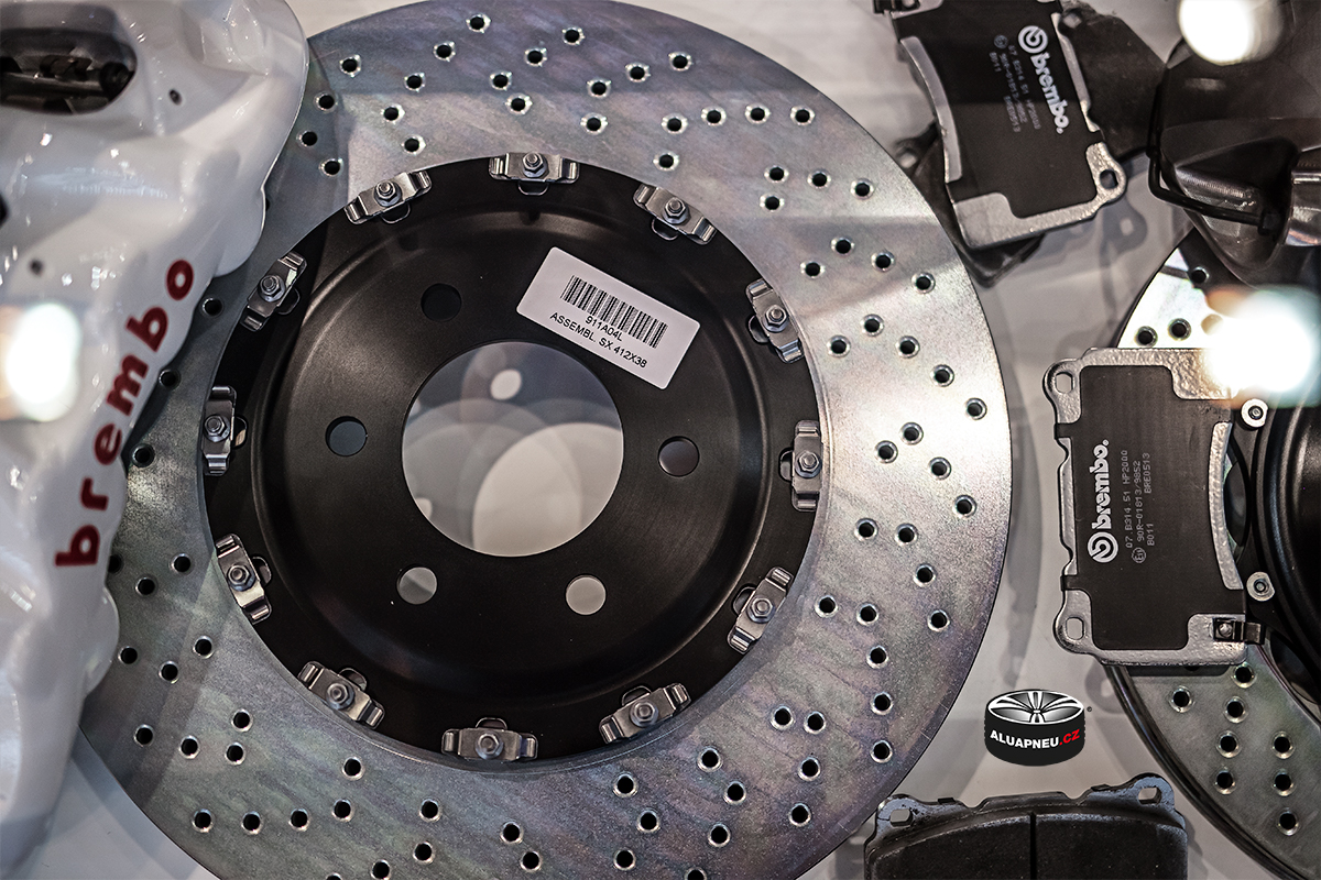 Brembo brzdiče - průměr 412 - levná alu kola a pneumatiky - www.aluapneu.cz