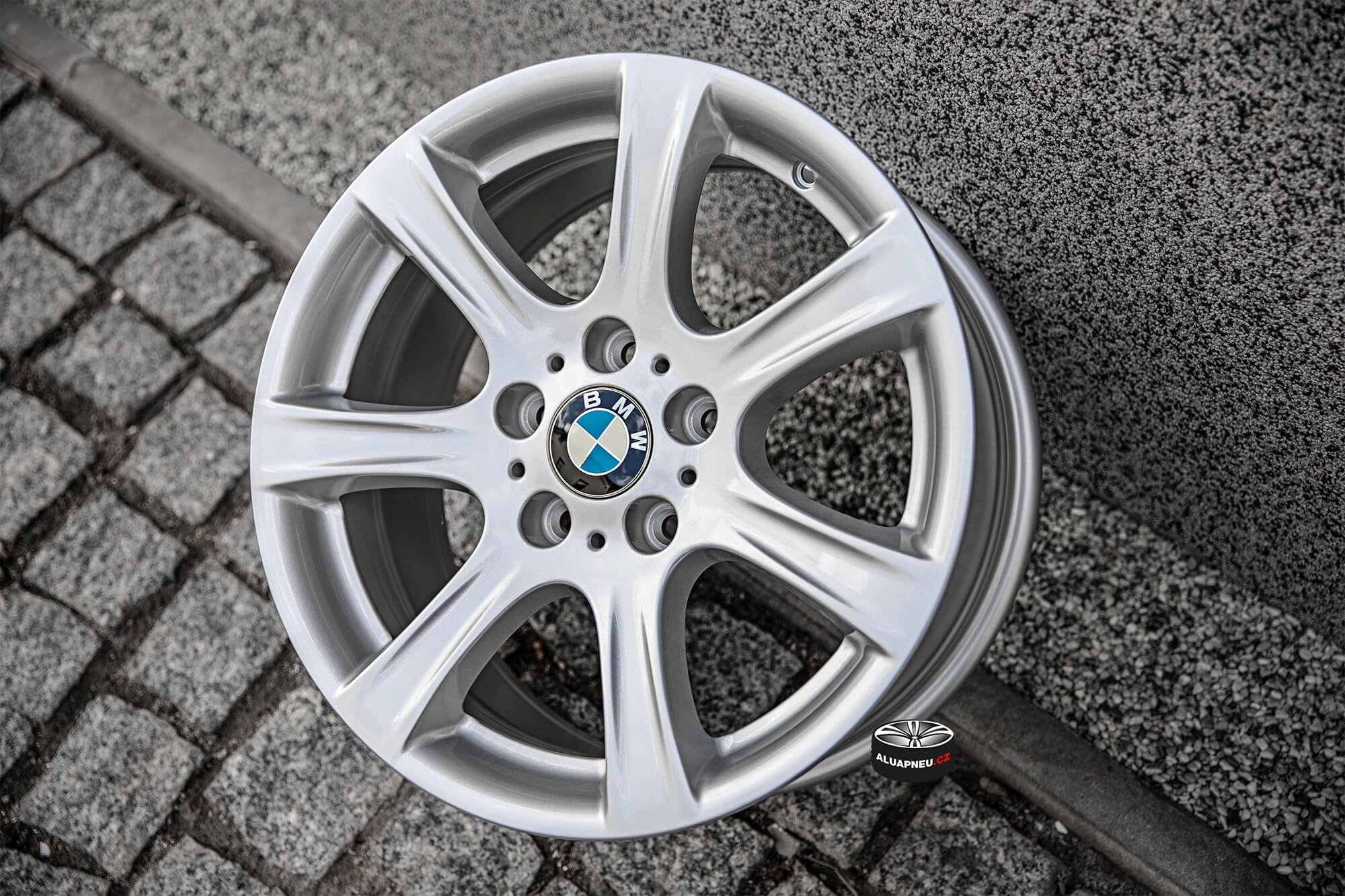 Originální alu kola BMW Styling 124