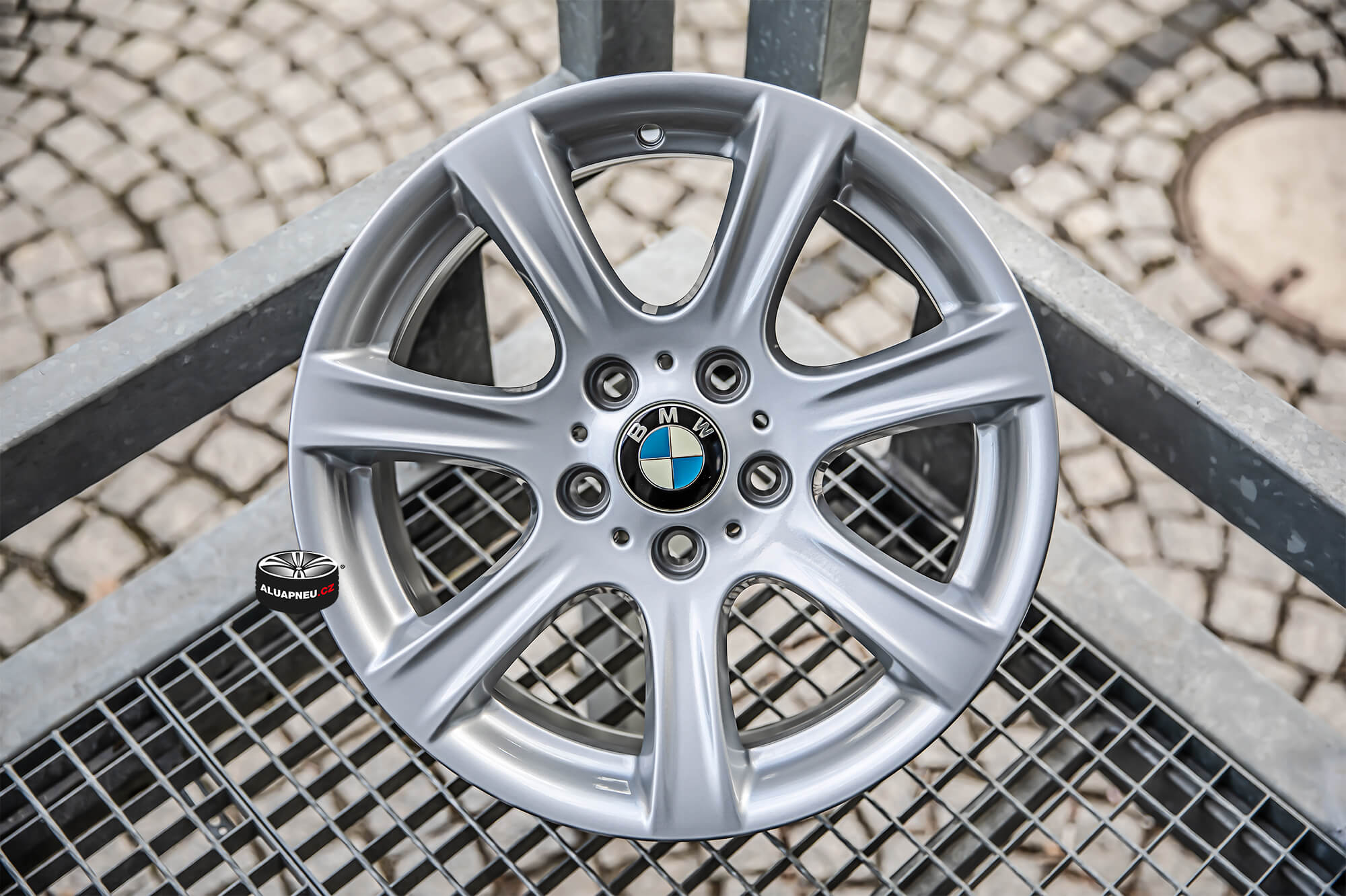 Originální alu kola BMW Styling 124