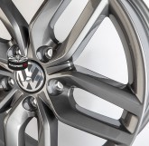 Litá kola Originální alu kola Volkswagen 0022 grey 5x112 17"