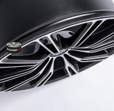 Litá kola ORIGINÁLNÍ ALU KOLA ASTON MARTIN 002 5x114.3 20"