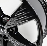 Litá kola Originální alu kola Audi 0104 black 5x112 19"