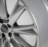 Elektrony Originální alu kola Audi 0113 silver 5x112 20"